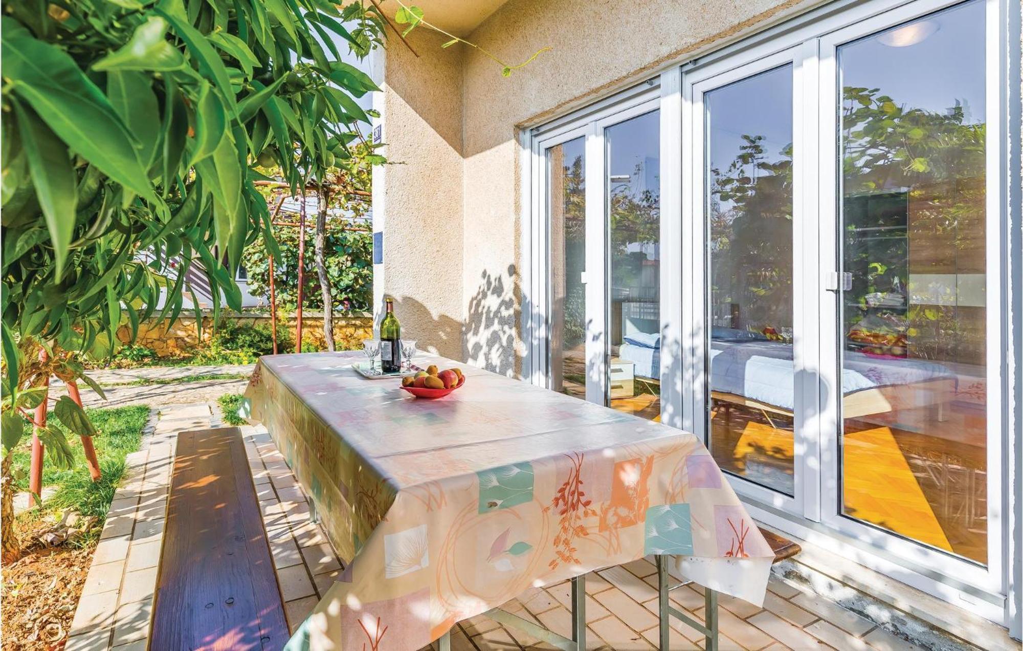Lovely Apartment In Fazana With Kitchen Extérieur photo