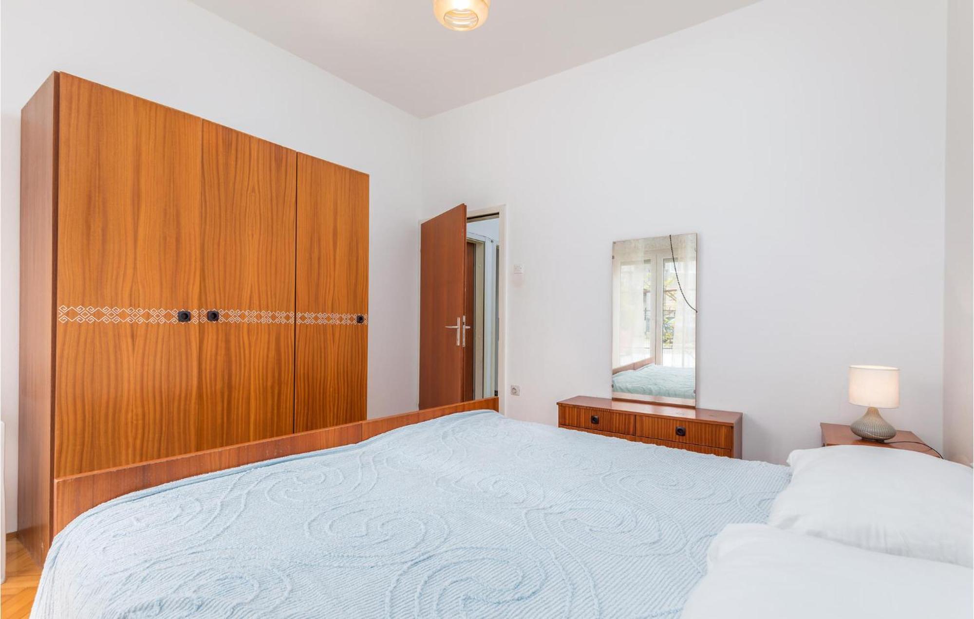 Lovely Apartment In Fazana With Kitchen Extérieur photo