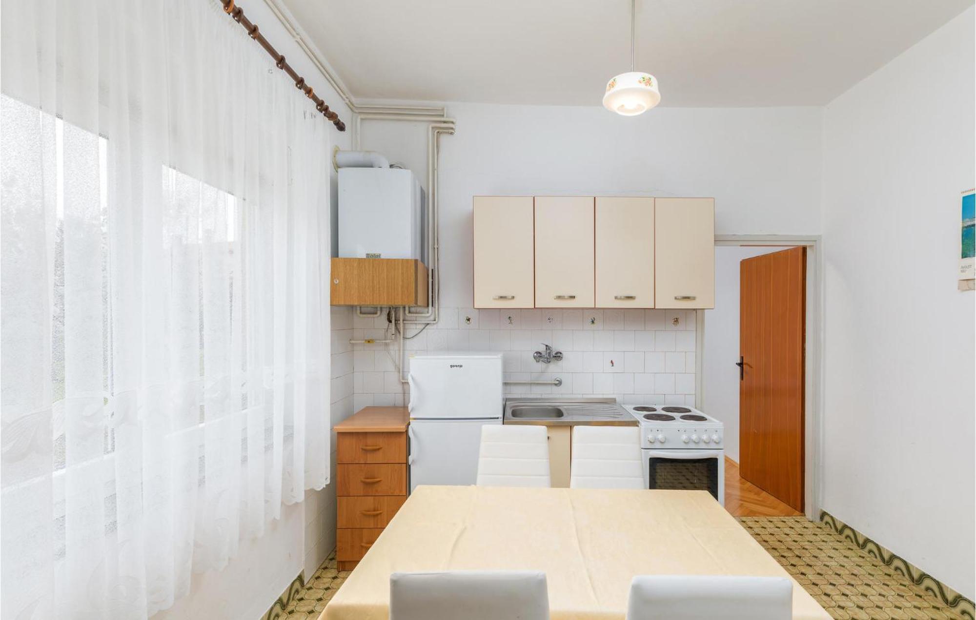 Lovely Apartment In Fazana With Kitchen Extérieur photo